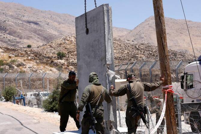 HRW accuses Israel forces of displacing south Syria residents