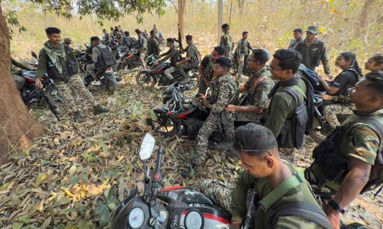India's Maoist rebels announce halt in fighting