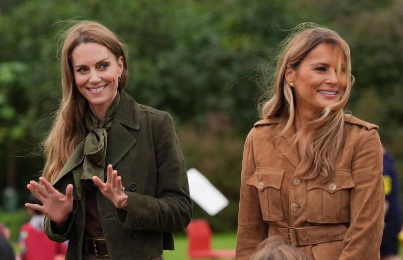 All smiles as Melania and Kate meet kids in first public event