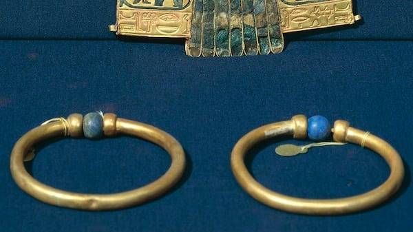 Egypt says stolen pharaoh's bracelet melted down, sold for $4,000