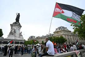 France warns mayors against flying Palestinian flag next week