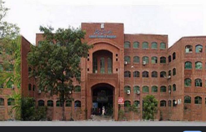 Oxygen leakage puts patients at risk at Lahore hospital