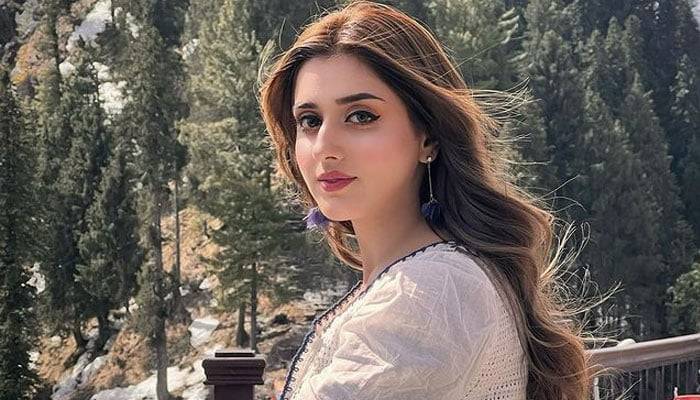 Jannat Mirza promotes Iftikhar Thakur’s comedy show