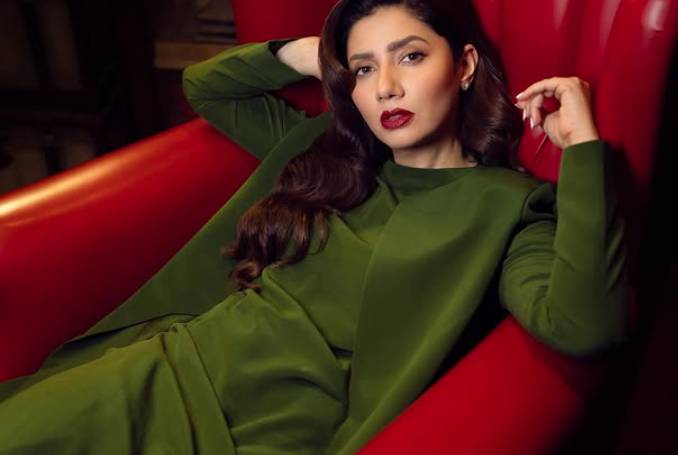 Mahira Khan faces backlash over bold shots