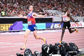 Hocker wins world 5,000m as Ingebrigtsen finishes empty-handed