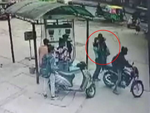 Ten motorcyclists kidnap young girl at gunpoint in Chunian