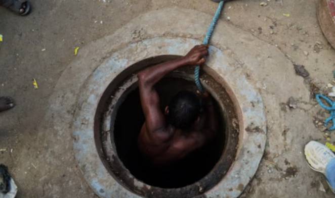 Three dead after drowning in gutter in Karachi