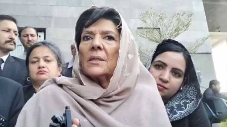Imran Khan sends strong messages from jail as Aleema Khan faces protests in media talk