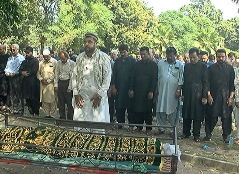 CNN Chief Editor Saleem Bukhari’s younger brother laid to rest, Qul ceremony tomorrow