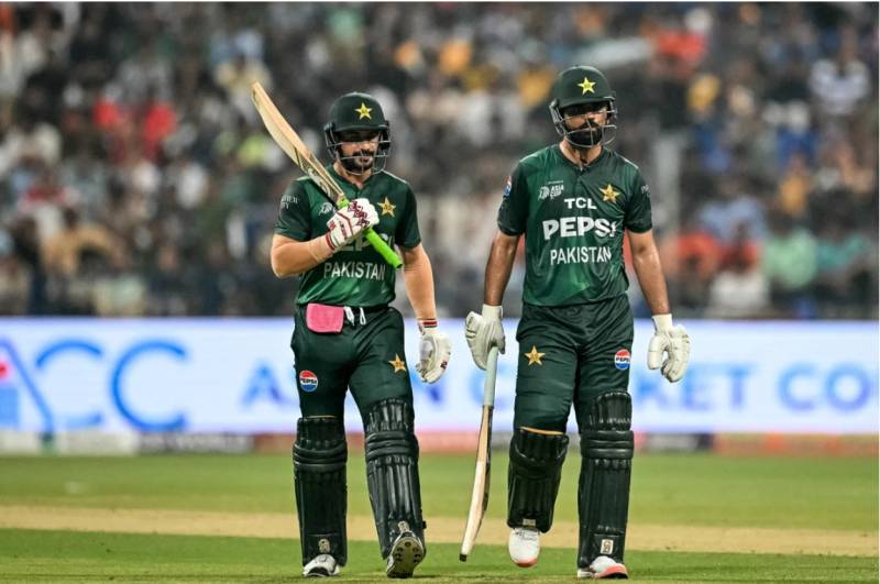 Pakistan outclass Sri Lanka to keep Asia Cup title dream alive 