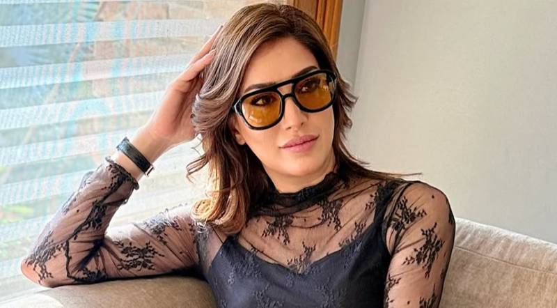 Dayan star Mehwish Hayat sets internet ablaze with 'Obsidian Flame' 