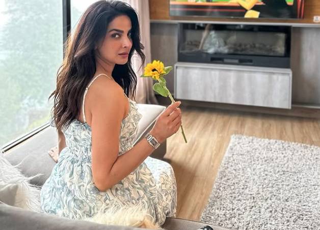 Saba Qamar exudes ‘effortless grace’ in Sadaf Kanwal’s atelier dress