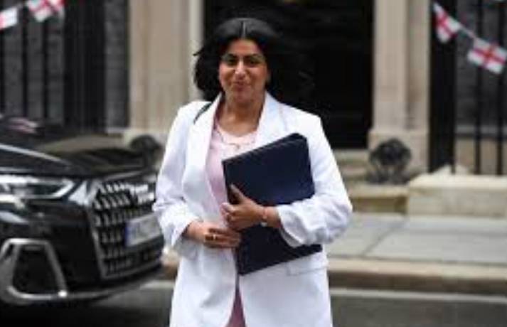 UK plans tougher rules for migrants seeking to stay in country