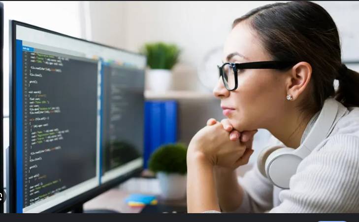 IT graduates to get opportunity to work in software houses under CM IT programme