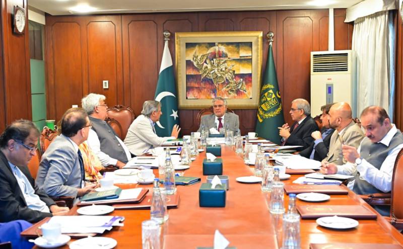 DPM Dar chairs meeting to review issue of seized and tampered vehicles