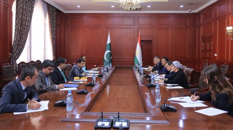 Pakistan, Tajikistan resolve to early operationalization of CASA-1000