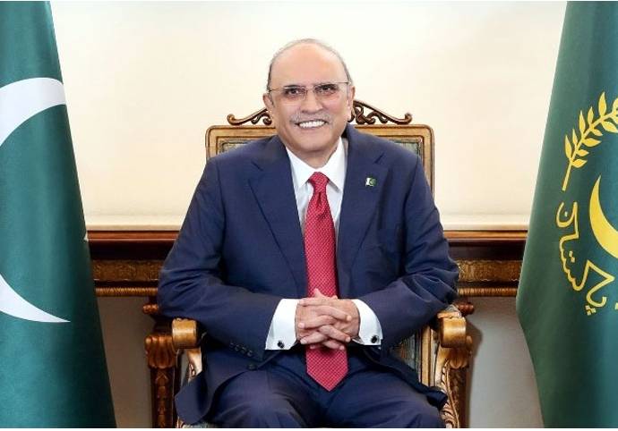Zardari wants Pak-China focus on hydel power projects
