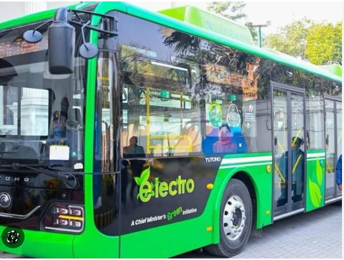 4 electric buses met accidents in Faisalabad 
