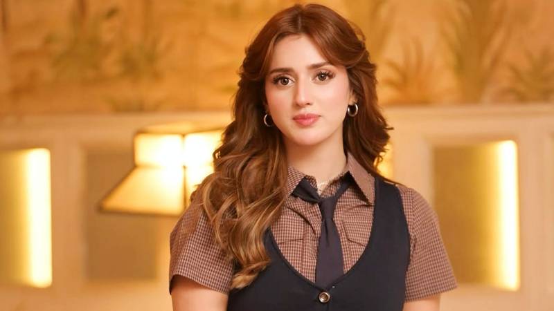 Jannat Mirza shuts down critics of dress and hairstyle with savage reply