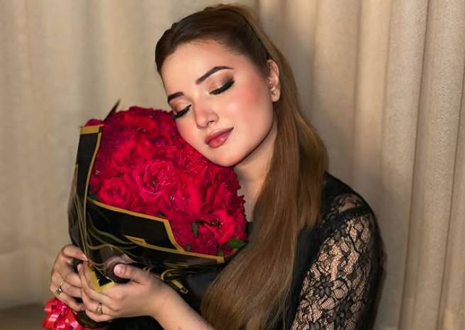 Rabeeca Khan stuns while enjoying ‘golden skies’ backdrop