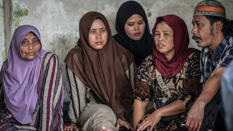 Death toll from Indonesia school collapse rises to 45