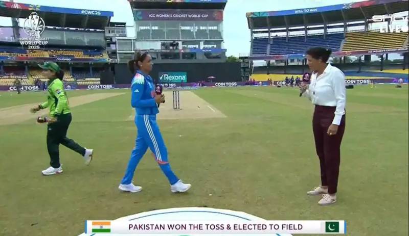 Pakistan elect to bowl against India; No handshake between captains