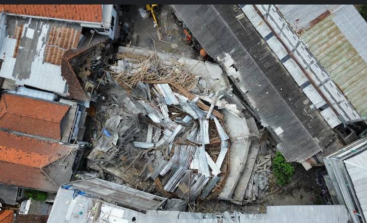 Death toll from Indonesia school collapse rises to 54