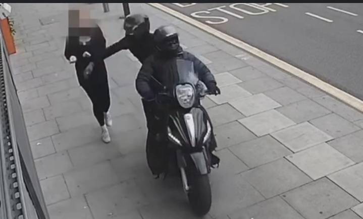 London police arrest 46 in phone theft crackdown