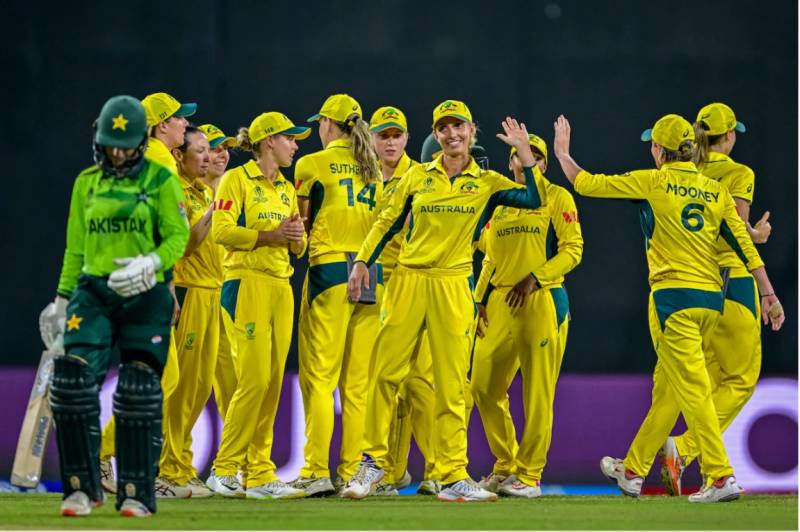Beth Mooney’s heroics lift Australia to victory after spin scare against Pakistan in ICC Women's World Cup