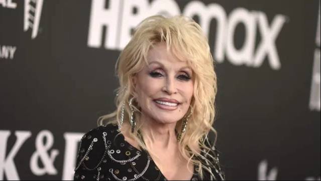 'I ain't dead yet!': Dolly Parton reassures fans after scare