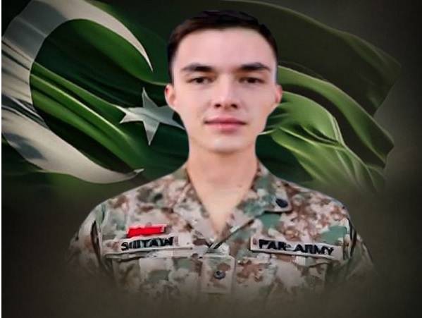 Another Army Major martyred, 7 Indian-sponsored terrorists killed in DI Khan firefight