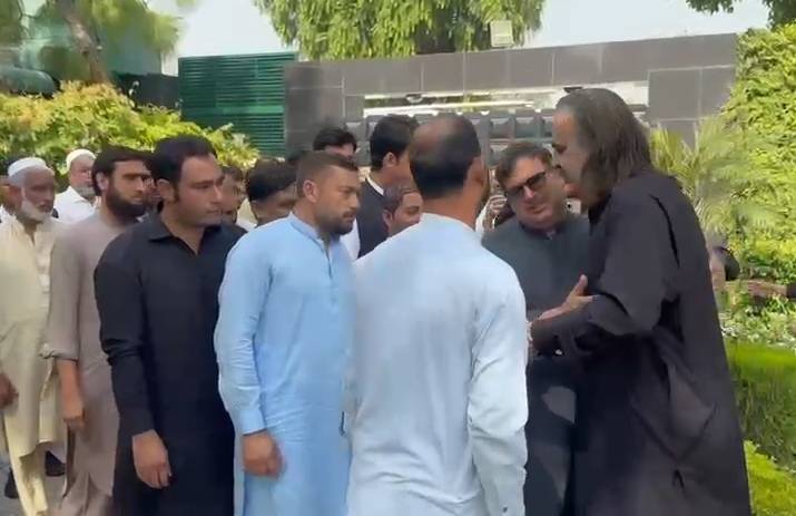 Gandapur vacates CM House, leaves for DI Khan