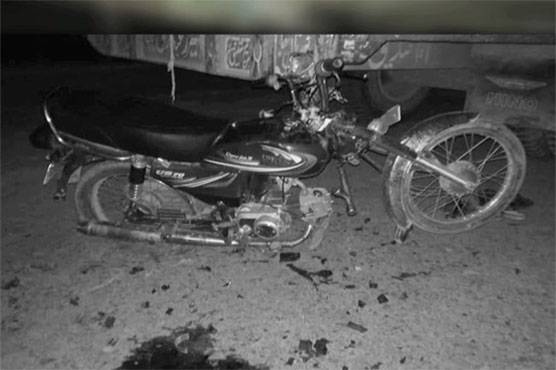Tractor trolley crushes two motorcyclists in Phalia