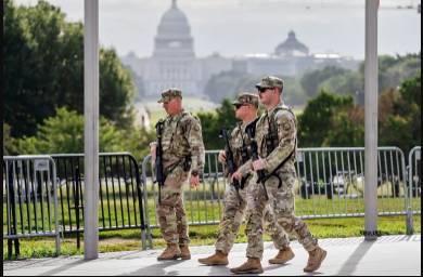 Trump issues order to pay military as shutdown drags on