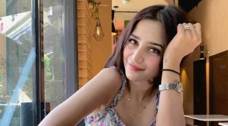 Aima Baig follows Zain in quashing divorce rumours 