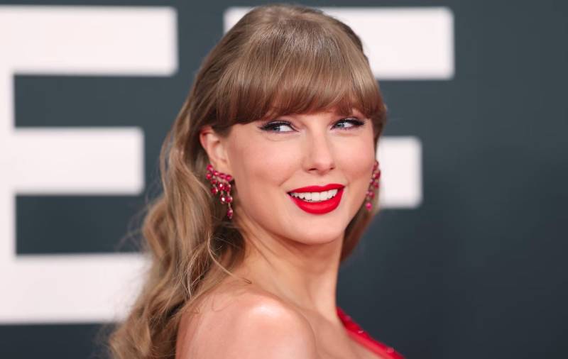 Taylor Swift’s engagement ring steals spotlight at fiancé Travis Kelce match 