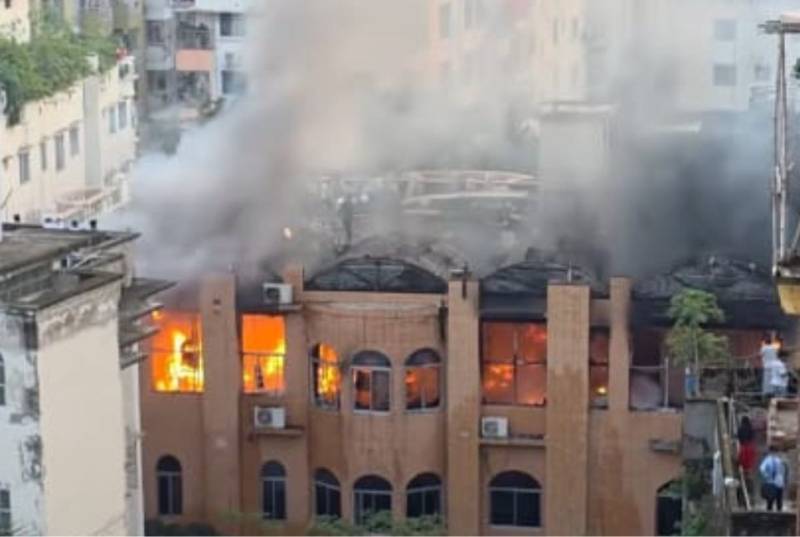 16 killed after fire engulfs chemical warehouse and garment factory in Bangladesh