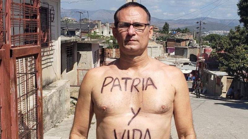 Cuban dissident Ferrer arrives in Miami for US exile