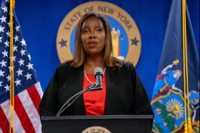 Indicted Trump foe defies president at rally for NY mayoral frontrunner