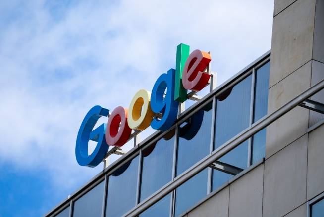 Google to invest $15b in India, build largest AI hub outside US