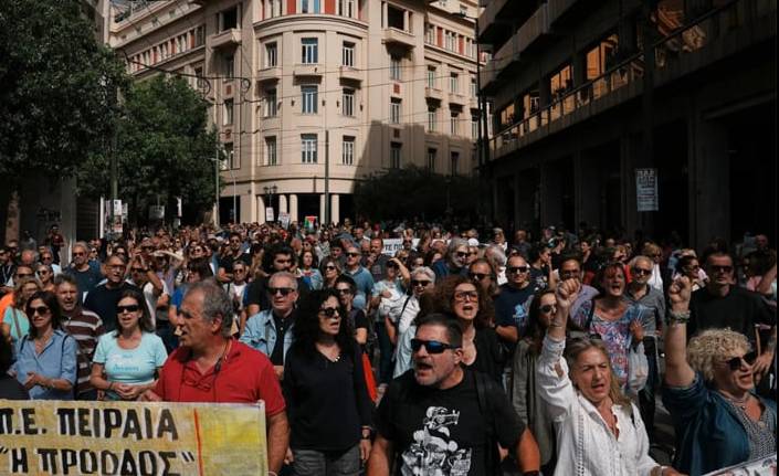 Greece to approve disputed 13-hour workday reform
