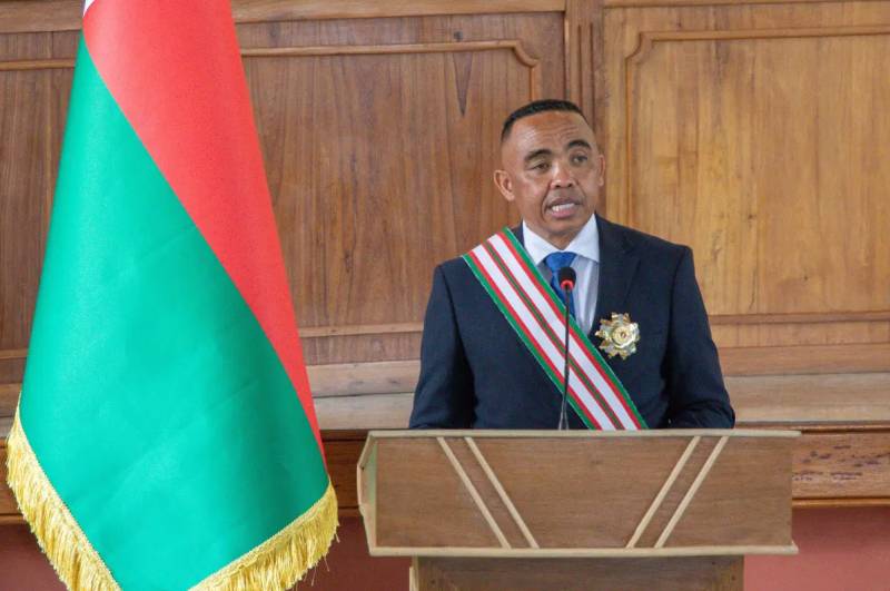 Army colonel sworn in as Madagascar president