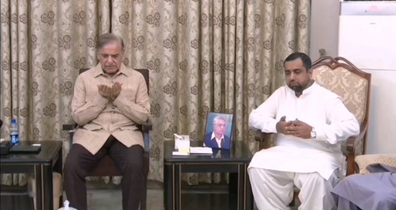 PM Shehbaz visits Khanewal, offers condolences with family of MNA Irfan Ahmed Daha