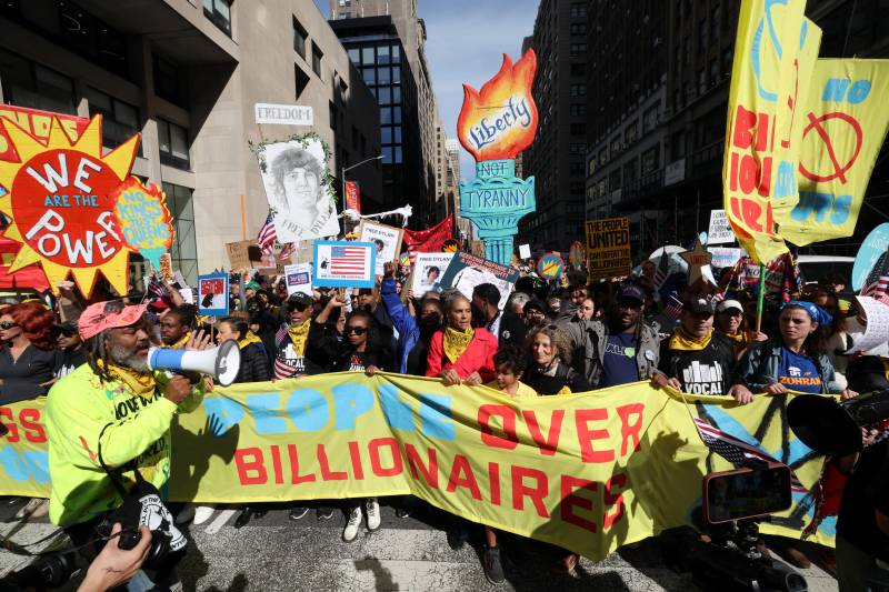 Protesters turn out for anti-Trump 'No Kings' rallies across US