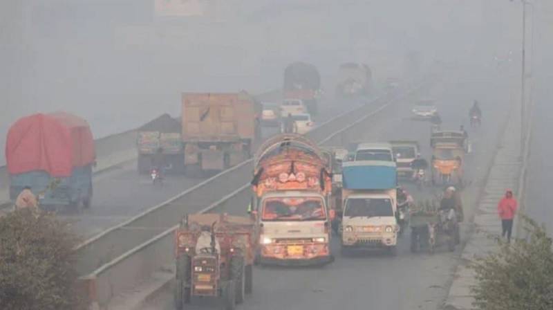 Heavy vehicles banned in Lahore to tackle air pollution