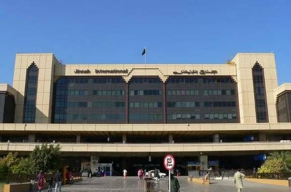 Five outgoing flights from Karachi airport cancelled 
