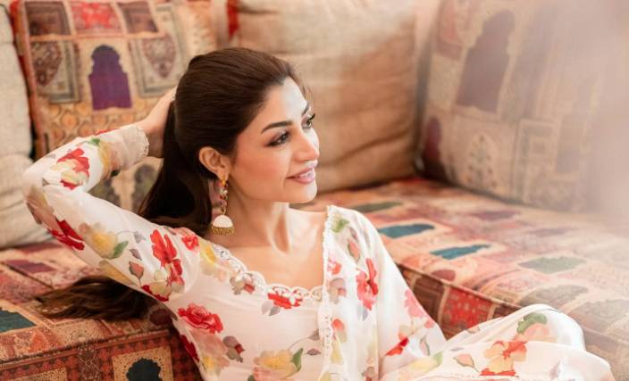 Zoya Nasir turns up the heat with 5-year-old throwback