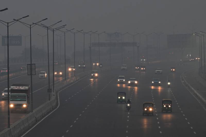 Indian capital chokes after Diwali firework frenzy