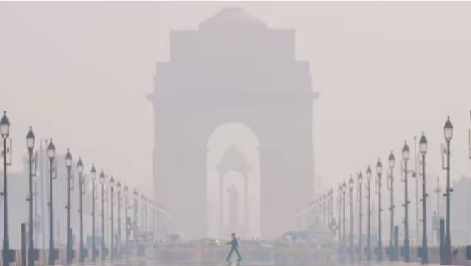 Post-Diwali smog in New Delhi engulfs Lahore