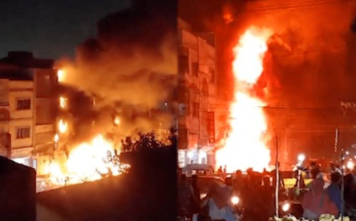Many injured as fire engulfs lab in Karachi 